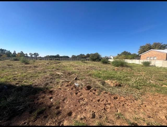 4,000M² VACANT LAND FOR SALE IN RIVERSDALE